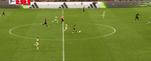 1694817353890050613.gif 拜仁40.gif