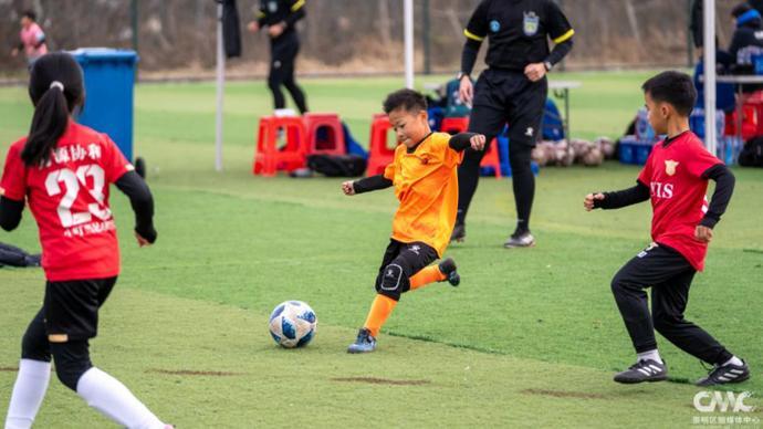 kaiyun-新河镇 “迎新杯” 青少年足球赛鸣金，根宝基地小将首夺冠军