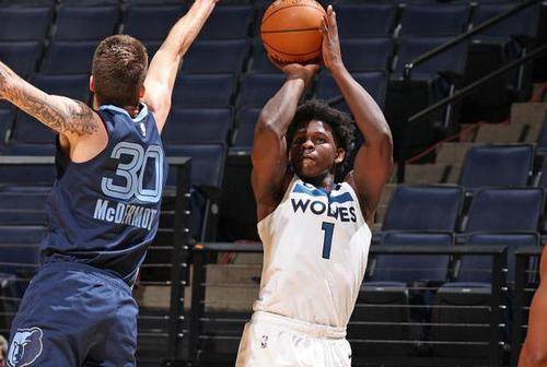 开云体育官网-拉塞尔受伤比斯利禁赛 状元郎能否抓住难得机会？